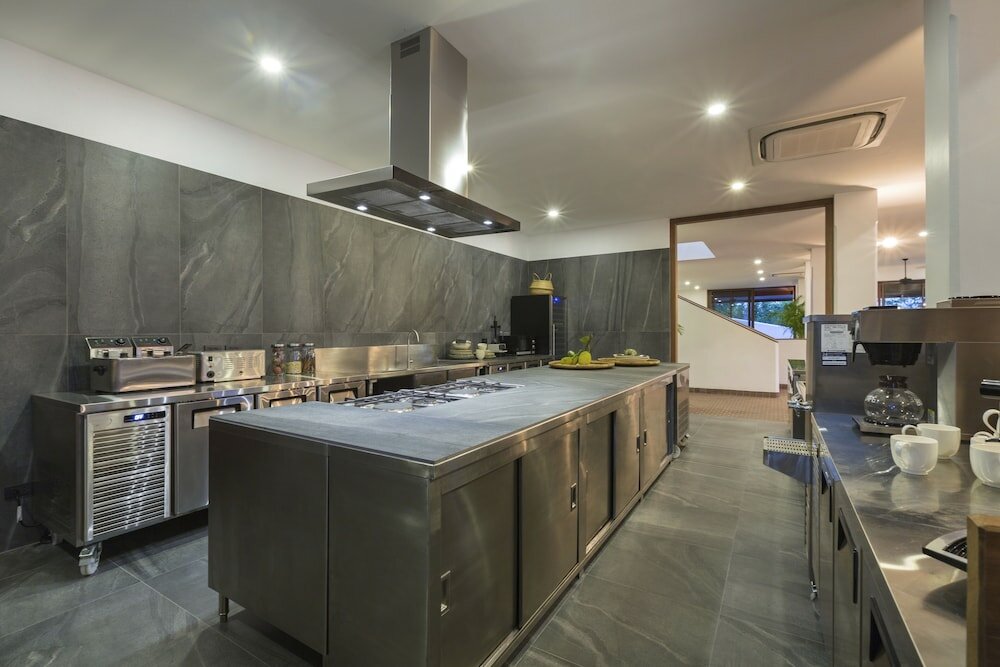 Фото Lemongrass Pool Villa