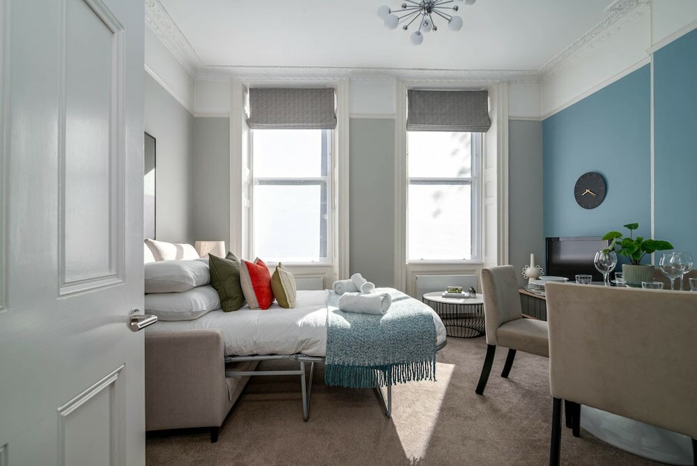 Фото 5 Doughty Street