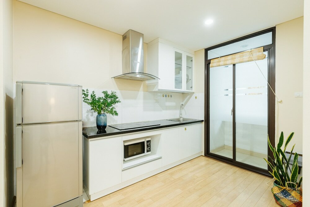 Фото Hb Serviced Apartment - 121b Quan Hoa