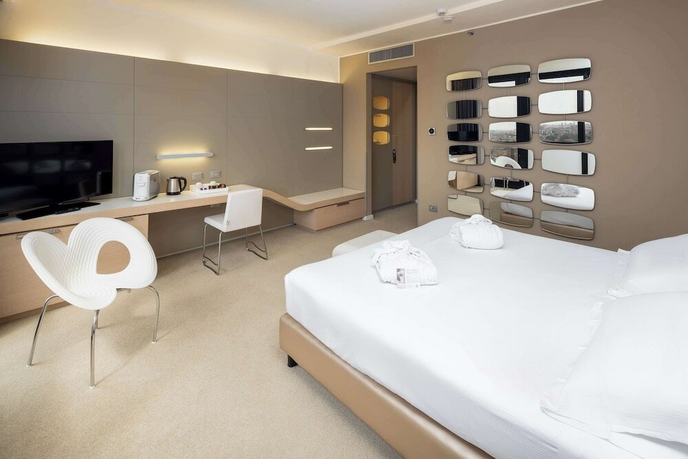 Фото Best Western Plus Tower Hotel Bologna