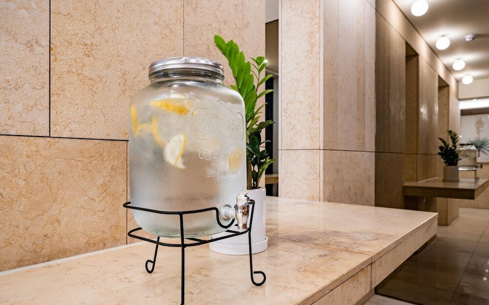 Фото Simple Stay Hotel