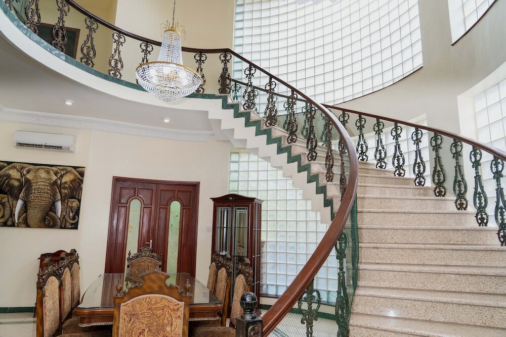 Фото Mini-Mansion Villa Adjacent To The Beach