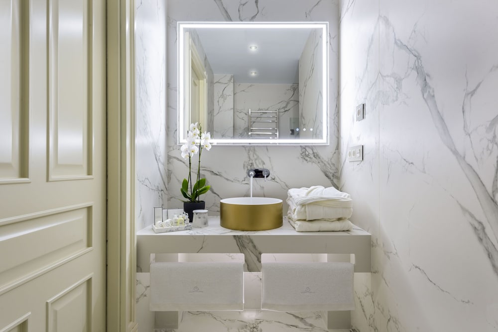 Фото Casa de Triana Luxury Suites by Casa del Poeta