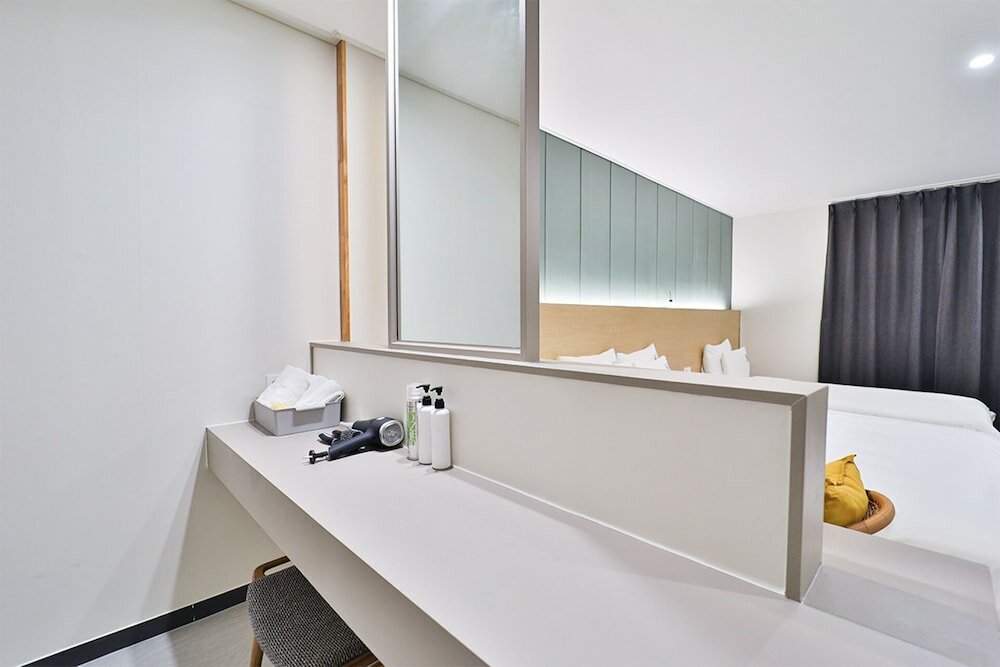 Фото Calm Rest Hotel