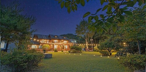 Гостиница Gyeongju Cabinhouse в Кенджу