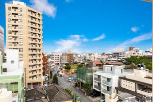 Апартаменты Mr. Kinjo Link in Kume Naha