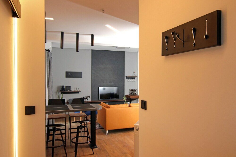 Фото Tom's Bachelor Pad