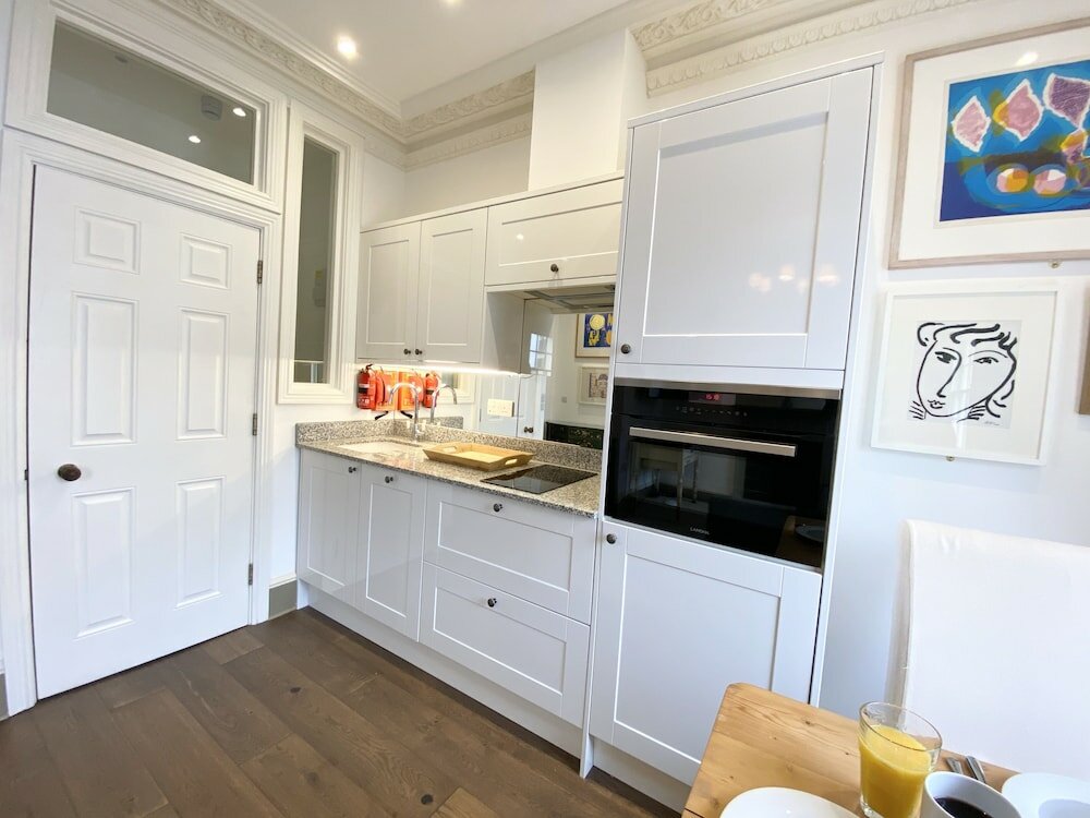 Фото Stylish Apartments in Pimlico