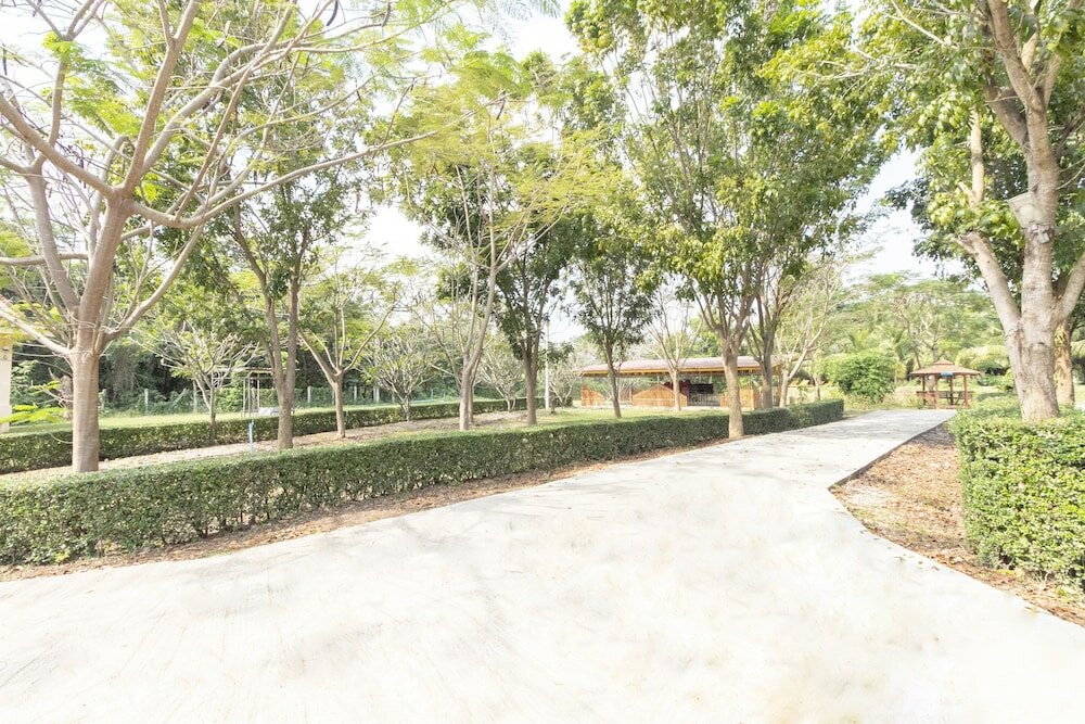 Фото Oyo 75359 Thaiburi Thara Resort