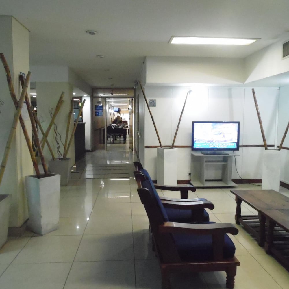 Фото Hotel Adrazi