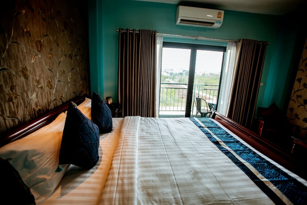 Фото Chunlee Grand Hotel