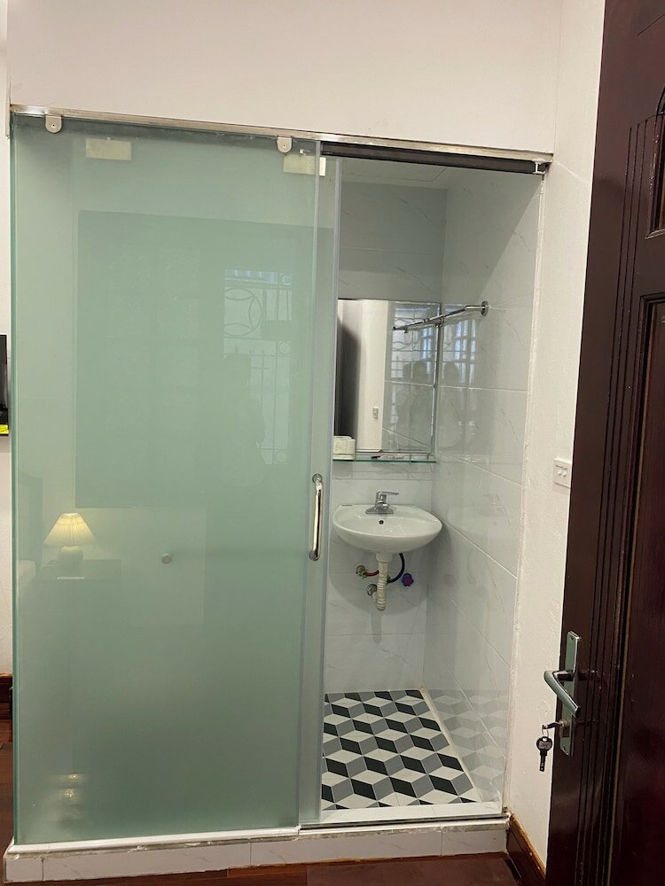 Фото Hanoi Adela Hotel