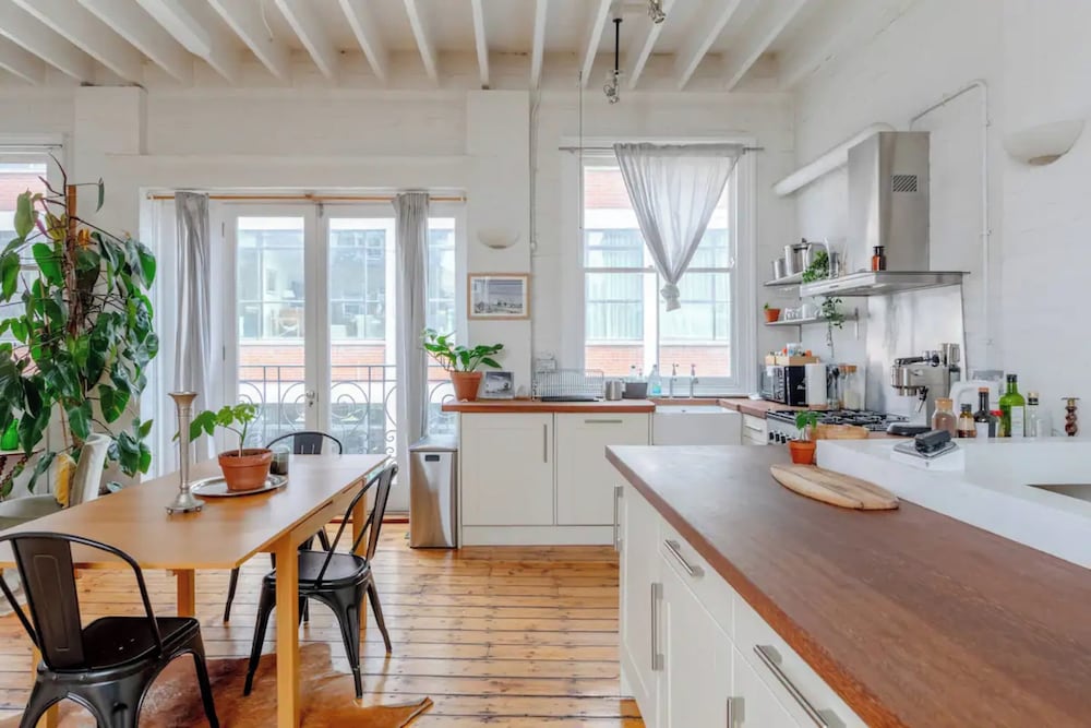 Фото Stylish & Spacious 1bd Flat - Dalston