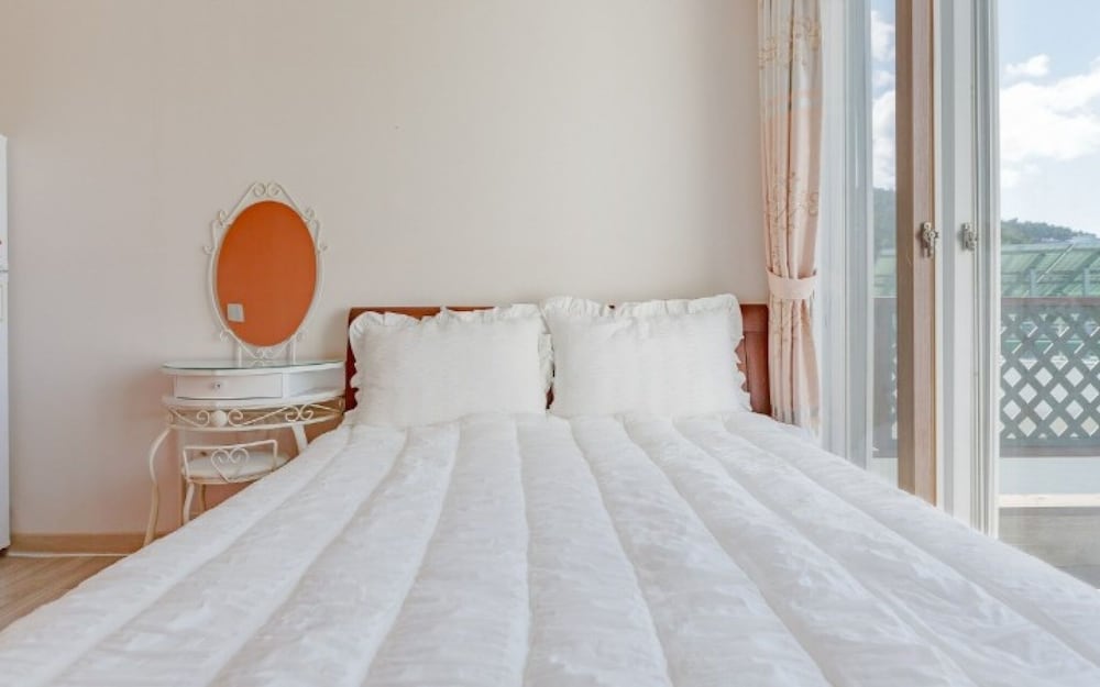 Фото Yeosu Glow Floor Pension