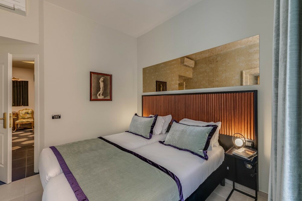 Фото Adrianus Hotel