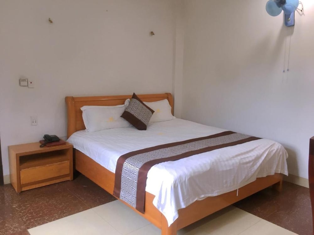 Фото Song Hong View Hotel