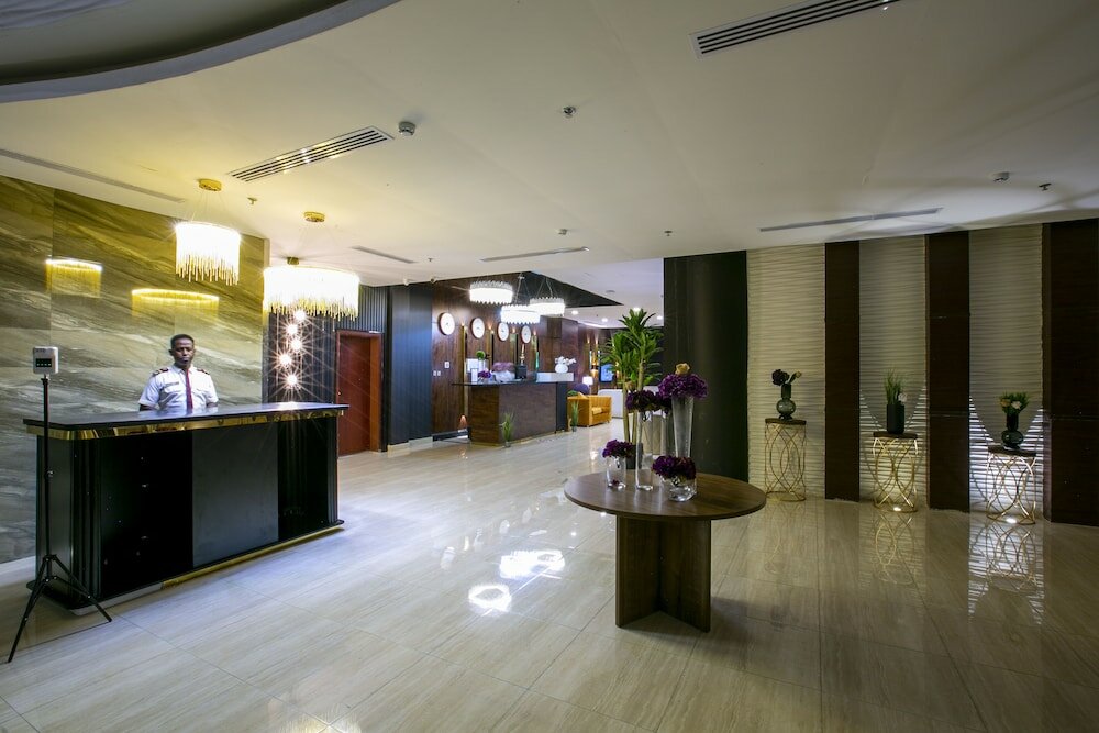 Фото Zara Suites Hotel