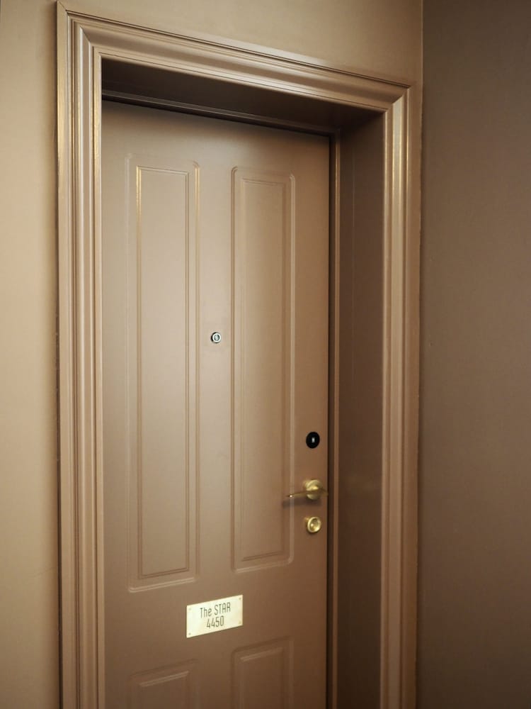 Фото Hypernym Hotel & Suites