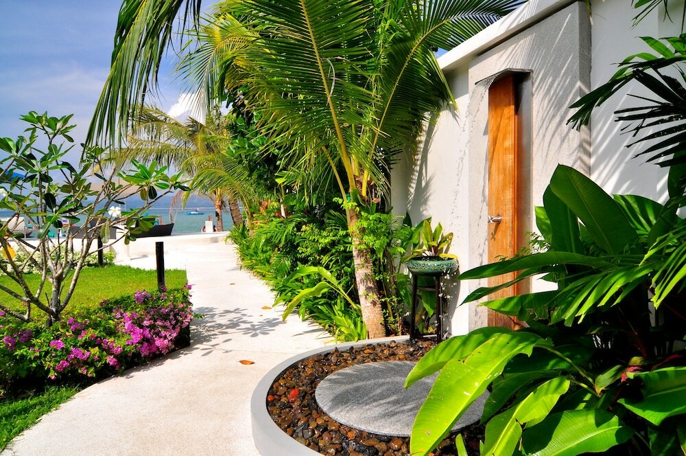Фото Beachfront Phuket