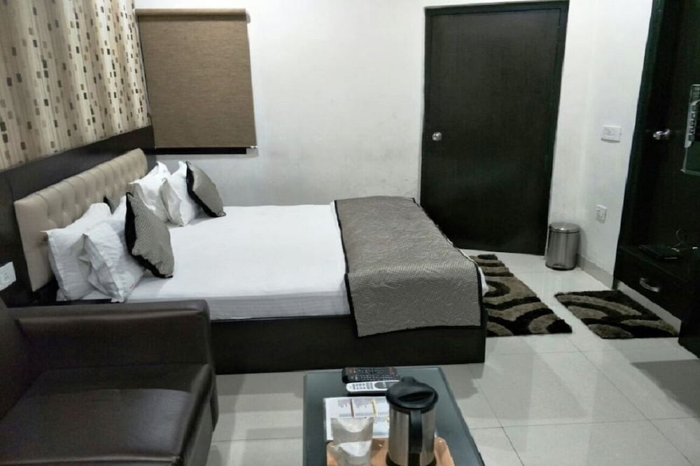 Фото Hotel Mandakini Lush