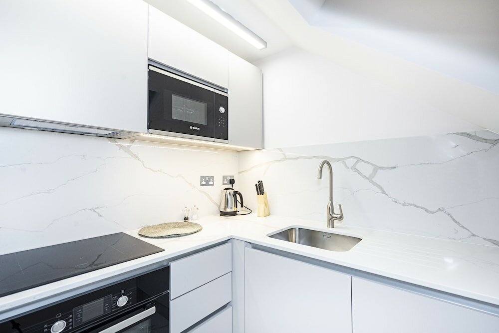 Фото Billionaire Suites Kensington