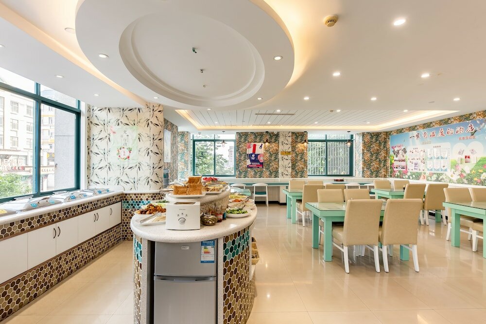 Фото YiWu Defeng Hotel