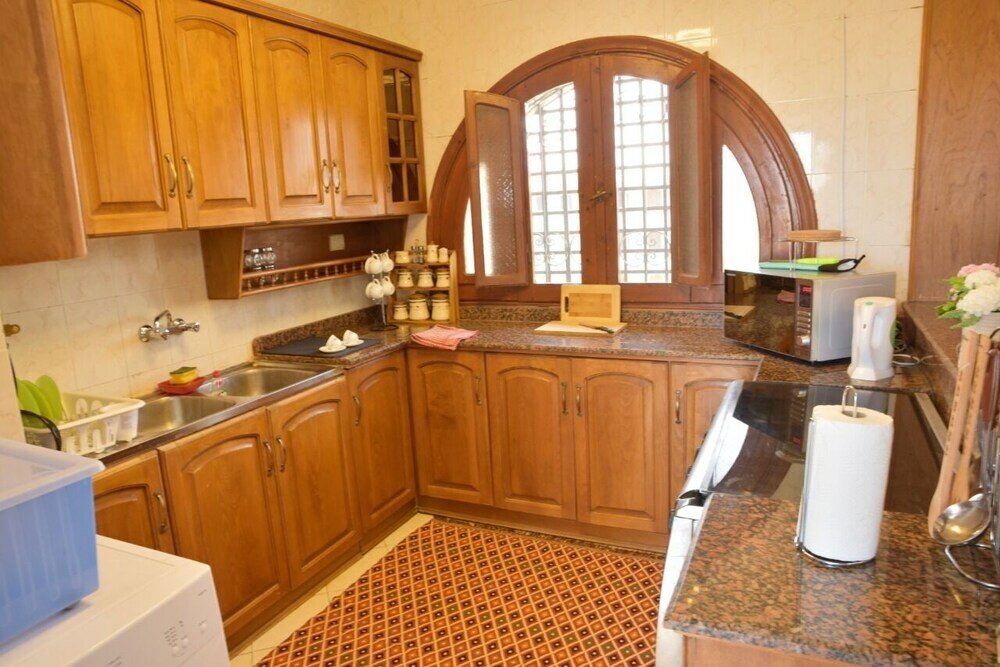 Фото Seven Seasons Hospitality