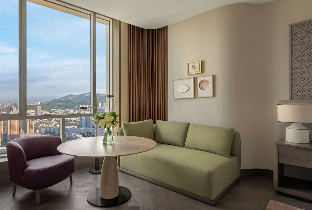 Фото Conrad Urumqi