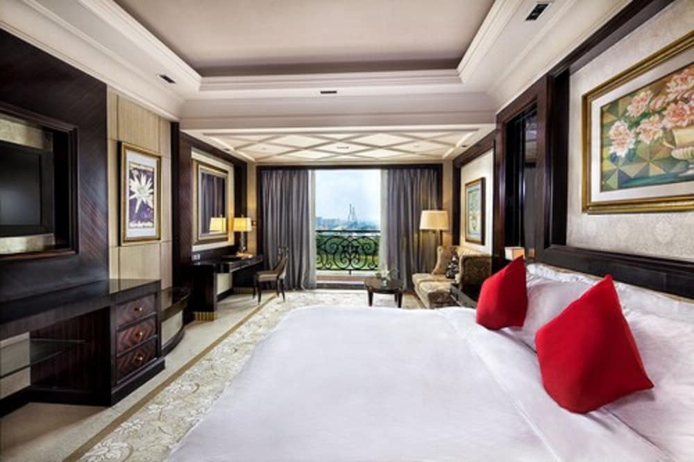 Фото Chateau Star River Qing Dao