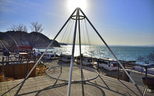 Гостиница Pohang Glampingaen and Caravan Pension