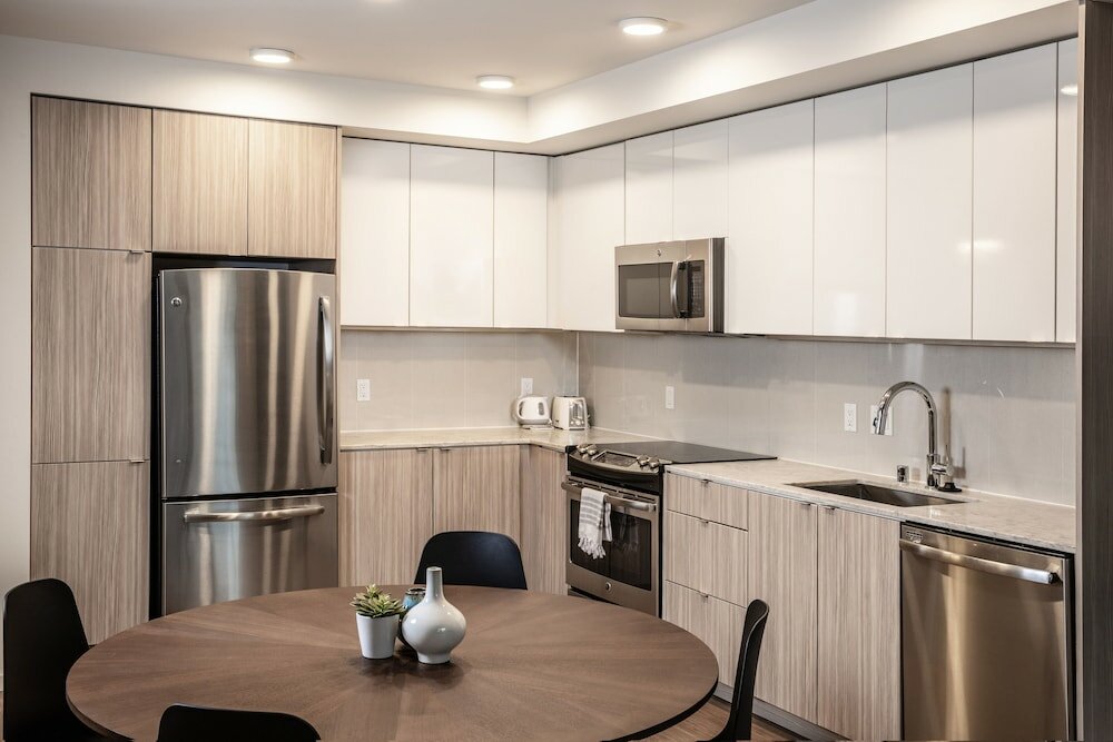 Фото Domicile Suites at Venn on Main