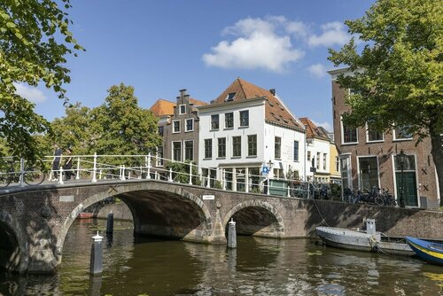 Гостиница Breathe Boutique hotel Leiden в Лейдене