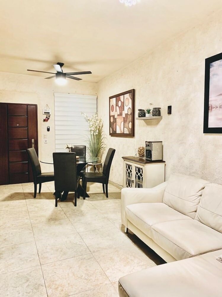 Фото Franks House