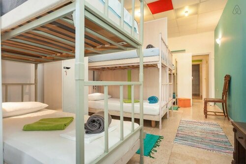 Гостиница Roundabout Hostel - hostel в Ровине