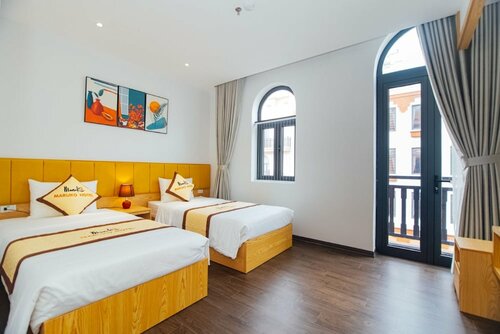 Гостиница Maruko Hotel Ha Long в Халонге