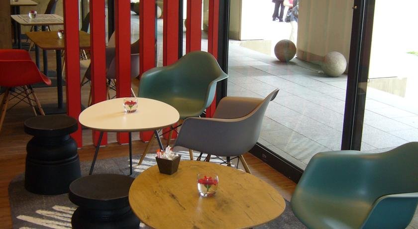 Фото ibis Versailles Château