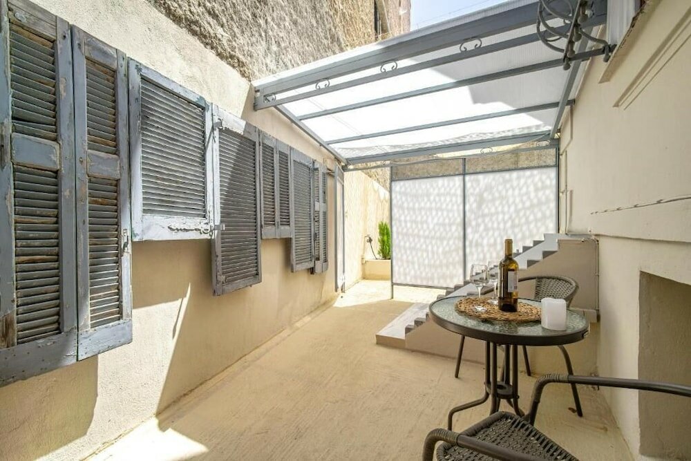 Фото Karma of Athens