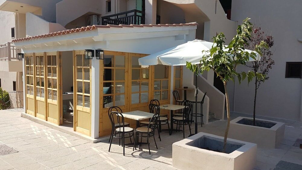 Фото Sirocco Apartments