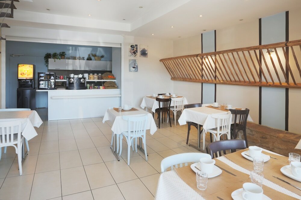 Фото L'Aptois Hotel