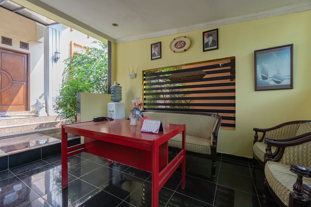 Фото Oyo 1801 Wisma Griya Indah Lestari