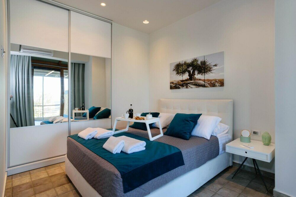 Фото Xenios Dias Apartments