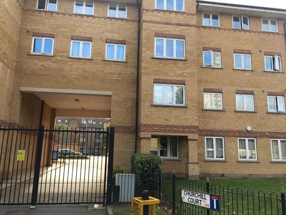 Фото 2 Bed Flat, Dedicated Workspace, Parking, 4ktv