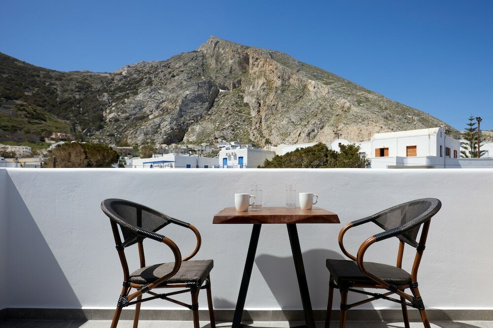 Фото Mountain and Sea Suites