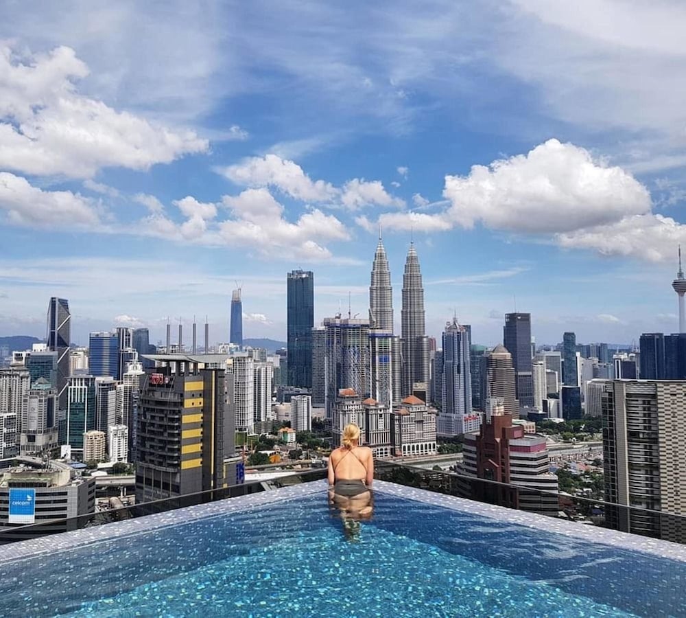 Фото Expressionz Professional Suites Wodages