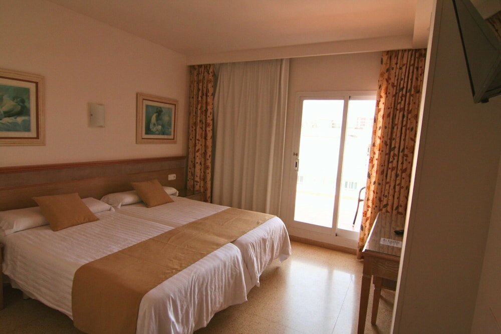 Фото Hotel Cabot Playa Grande - Adults Only
