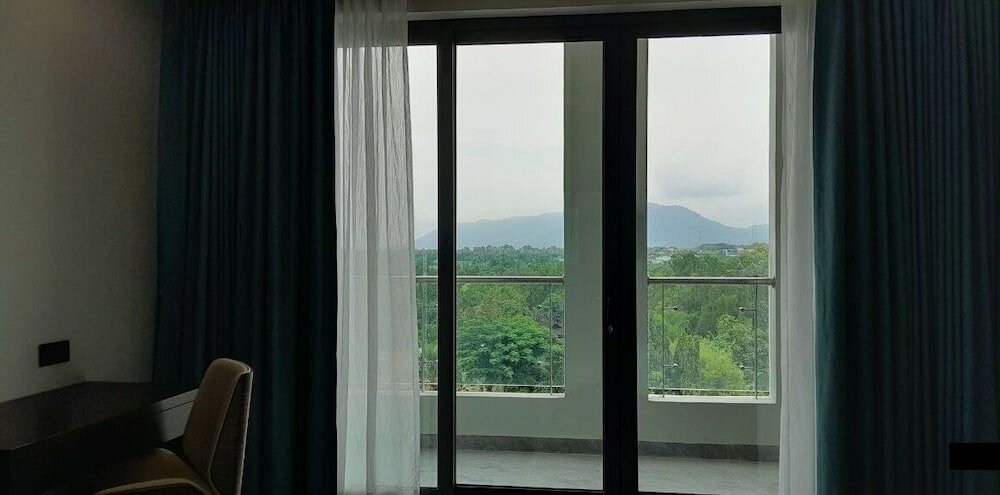 Фото Castle Bayview Resort & SPA