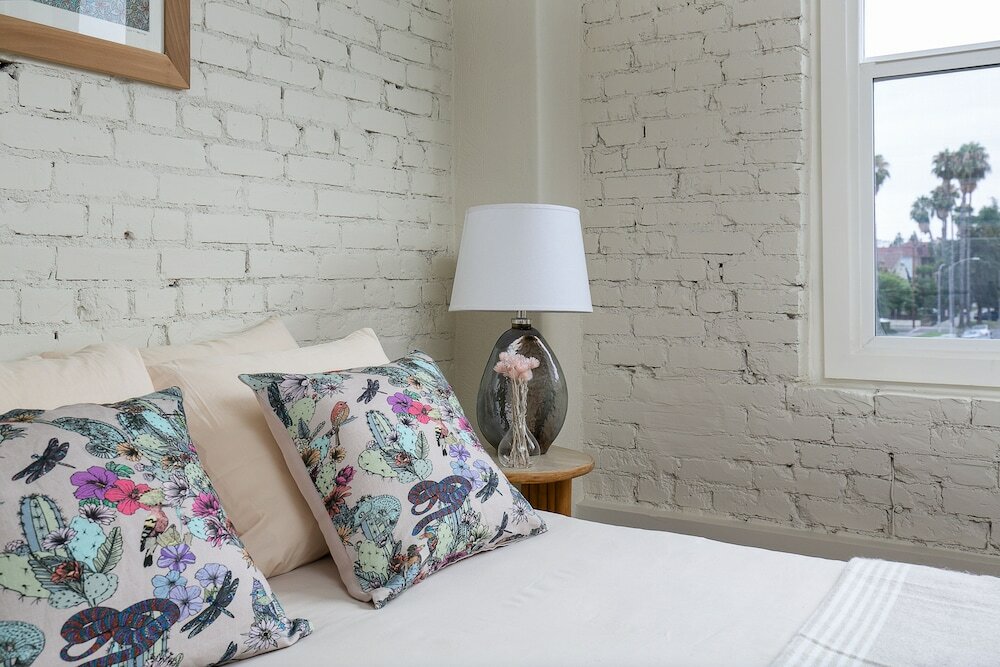 Фото Charming Studio near Downtown! Cdc Sanitized!