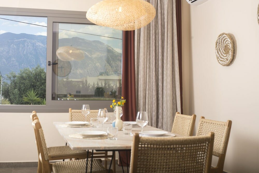 Фото Elaia Grove