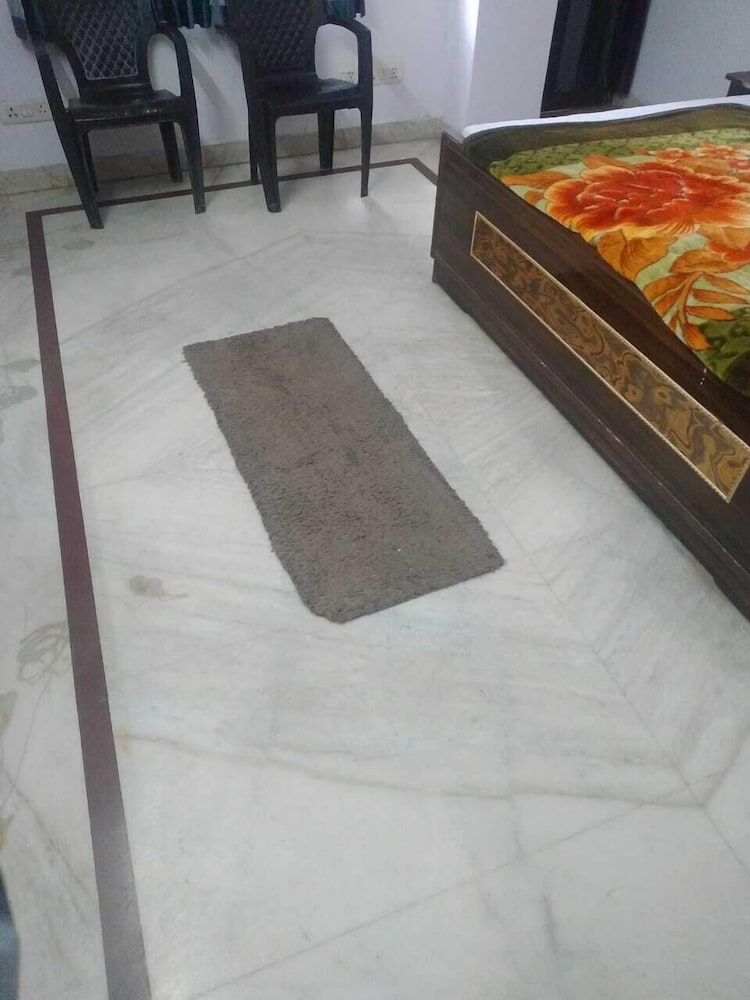 Фото Adb Rooms Knights Inn