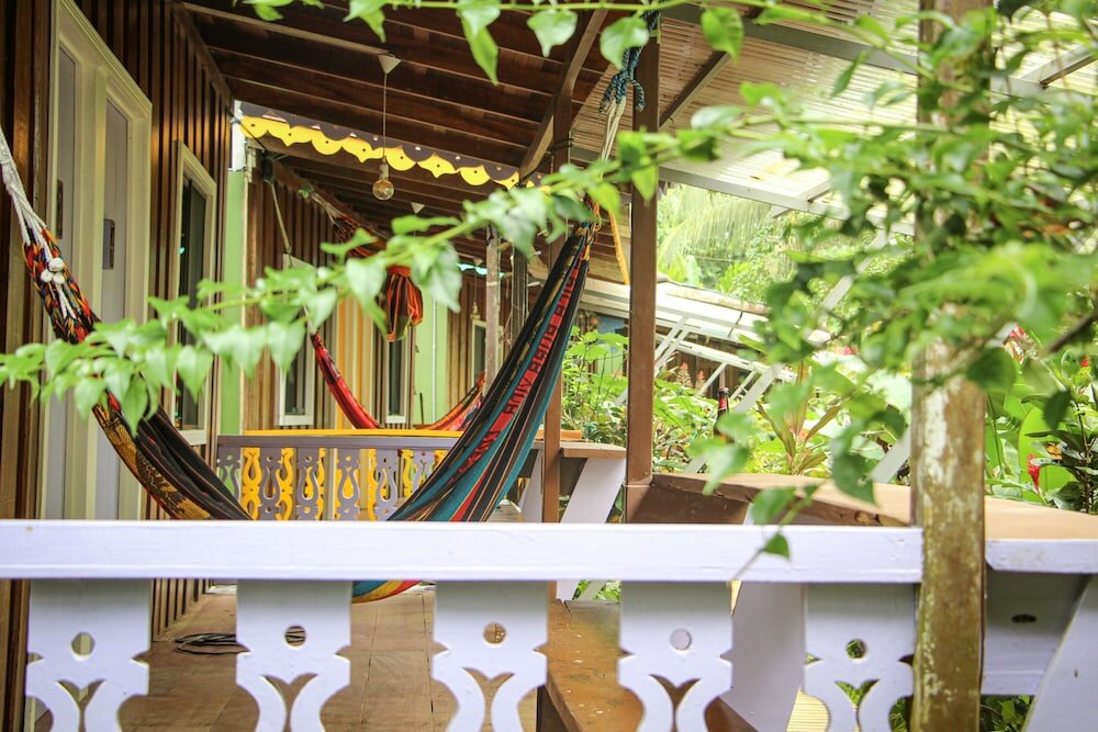 Фото Secluded Beach Hotel